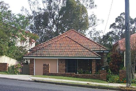 27 Bramston Tce, Herston, QLD 4006