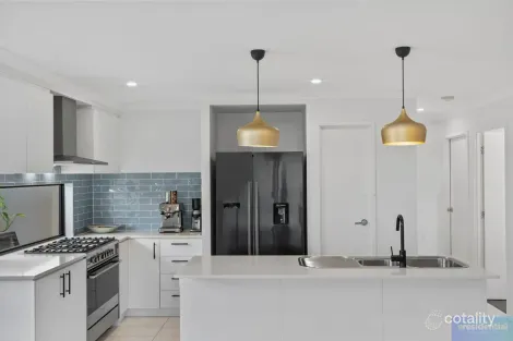 Property photo of 78 Dysart Drive Holmview QLD 4207