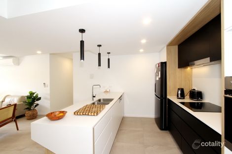 Property photo of 2/49 Duporth Avenue Maroochydore QLD 4558