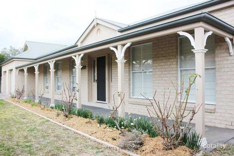 3 Hassall Gr, Kelso, NSW 2795