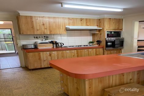 Property photo of 18 Tasman Close Wantirna South VIC 3152