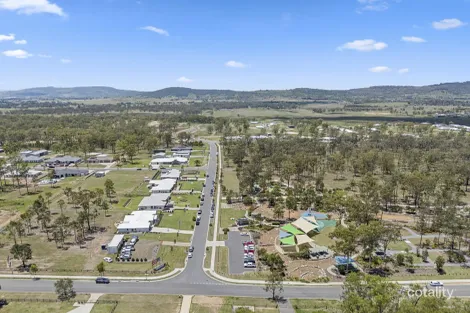 52 Stirling Dr, Kensington Grove, QLD 4341