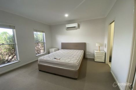 Property photo of 32 Seabreeze Crescent Bowen QLD 4805