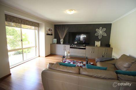Property photo of 12 Day Dawn Place Erina NSW 2250