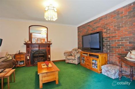 Property photo of 15 Riversdale Crescent Darley VIC 3340