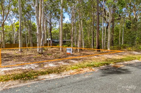 7 Shore St, Russell Island, QLD 4184