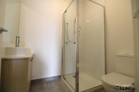Property photo of 37 Rubus Way Pakenham VIC 3810