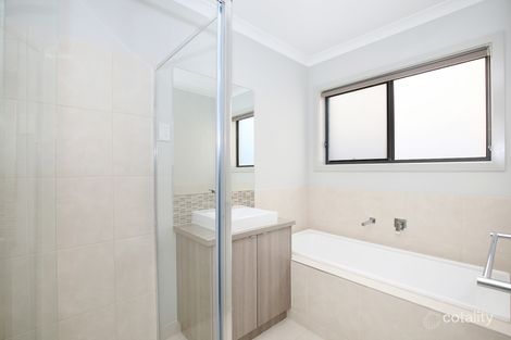 Property photo of 37 Shanahans Drive Cranbourne North VIC 3977