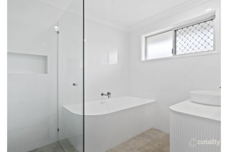Property photo of 10 Illaroo Street Palm Beach QLD 4221