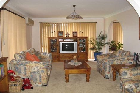 Property photo of 11 Stephenson Street Killingworth NSW 2278