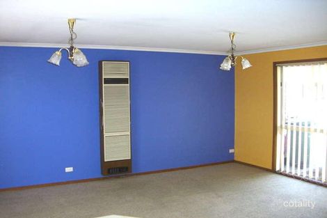 Property photo of 2/27 Parkview Close Dandenong VIC 3175