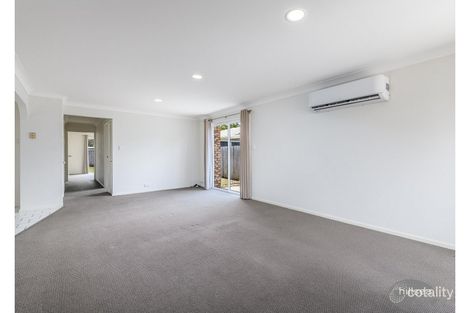Property photo of 2/6 Kenny Drive Labrador QLD 4215