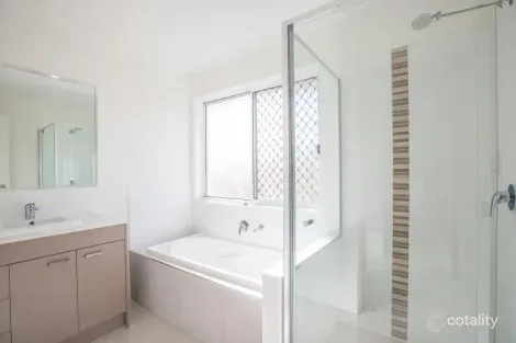 Property photo of 25 Mount Archer Road Park Ridge QLD 4125