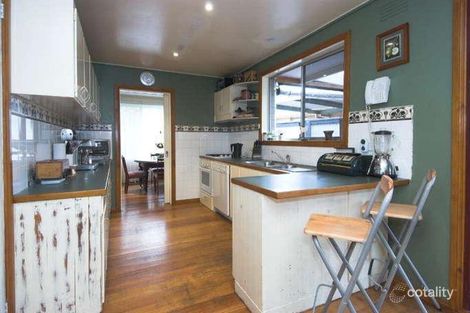 Property photo of 16 Maple Grove Bundoora VIC 3083
