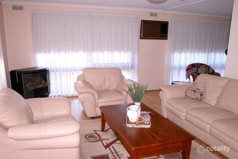 Property photo of 24 Whitley Crescent Craigieburn VIC 3064