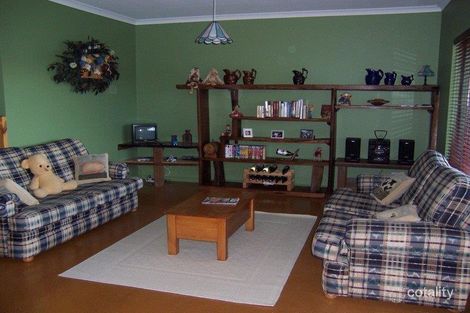 Property photo of 13 Cleopatra Crescent Kangaroo Gully WA 6255