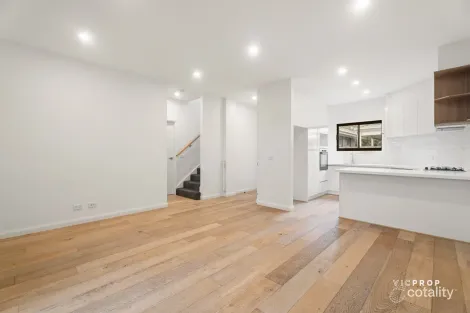 Property photo of 3/24 Pennell Avenue St Albans VIC 3021