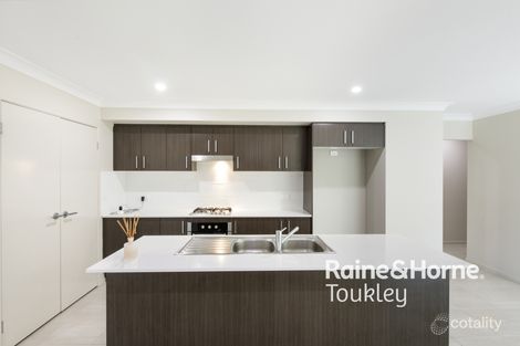 Property photo of 3 Stanhope Crescent Wadalba NSW 2259