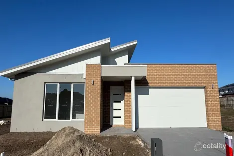 Property photo of 33 Affogato Crescent Mount Duneed VIC 3217