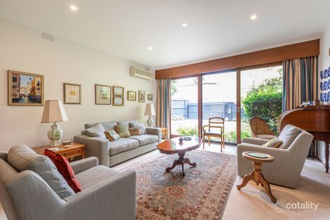 Property photo of 2 Elphinstone Court Kew VIC 3101