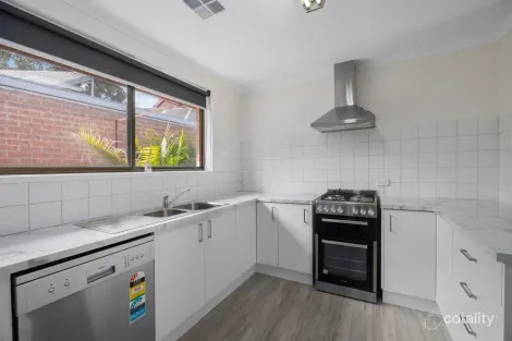 Property photo of 2 McMahon Place West Wodonga VIC 3690