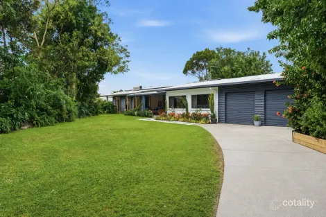 Property photo of 14 Sandra Close Trinity Park QLD 4879