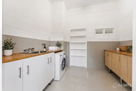 Property photo of 14 Sandra Close Trinity Park QLD 4879
