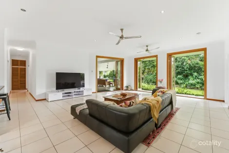 Property photo of 14 Sandra Close Trinity Park QLD 4879