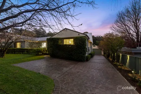 Property photo of 8 Heather Road Winmalee NSW 2777