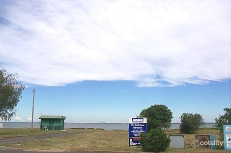 22 Woodcliffe Cres, Woody Point, QLD 4019