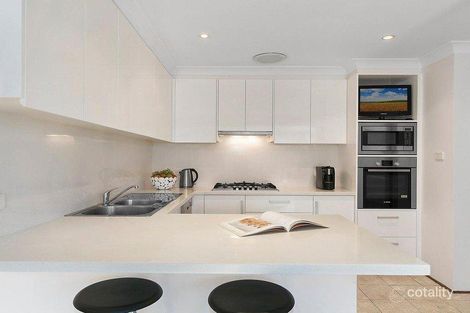 Property photo of 1 Jacaranda Avenue Figtree NSW 2525