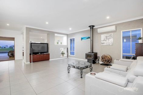 Property photo of 31 Marina Parade Jacobs Well QLD 4208