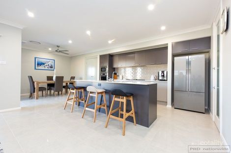 Property photo of 63 Sandpiper Circuit Aberglasslyn NSW 2320