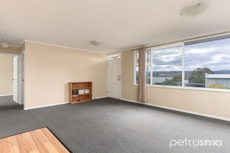 Property photo of 32 Midway Point Esplanade Midway Point TAS 7171