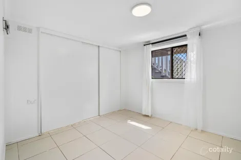 Property photo of 17 Darling Crescent Molendinar QLD 4214