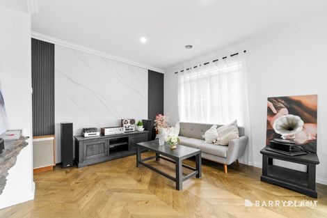 Property photo of 2 Chlosam Road Cairnlea VIC 3023