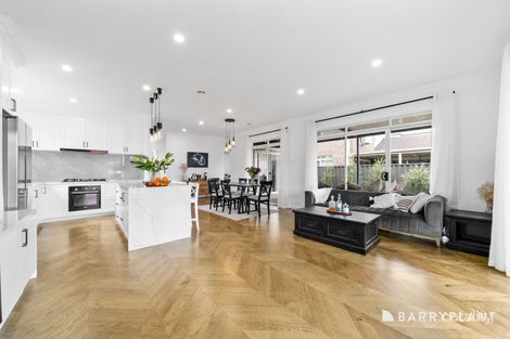 Property photo of 2 Chlosam Road Cairnlea VIC 3023