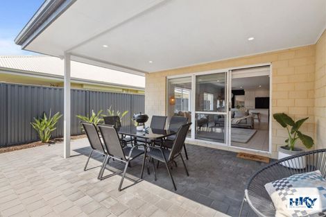 Property photo of 18 Hallam View Caversham WA 6055