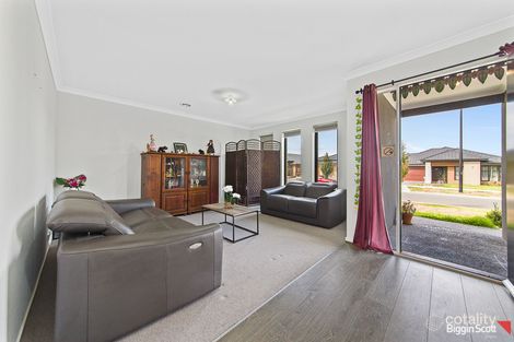 Property photo of 26 Oleander Parade Mickleham VIC 3064