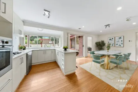 Property photo of 9 Balmoral Close Kings Park VIC 3021