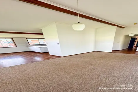 Property photo of 14 Windsor Circle Kingaroy QLD 4610