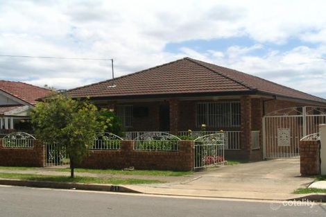 11 Chamberlain Rd, Guildford, NSW 2161