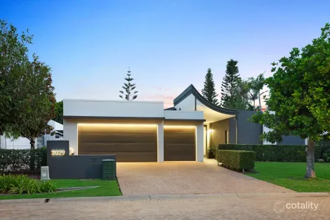 Property photo of 2029 The Circle Hope Island QLD 4212