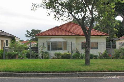 10 Clifford St, Panania, NSW 2213