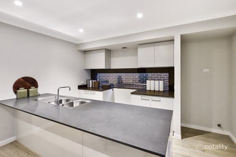 Property photo of 32 Featherwood Crescent Craigieburn VIC 3064