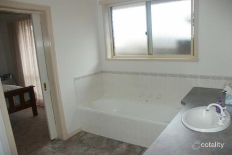 Property photo of 5 Park Lane Traralgon VIC 3844