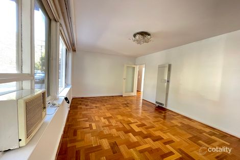 4/2 Dickens St, Elwood, VIC 3184