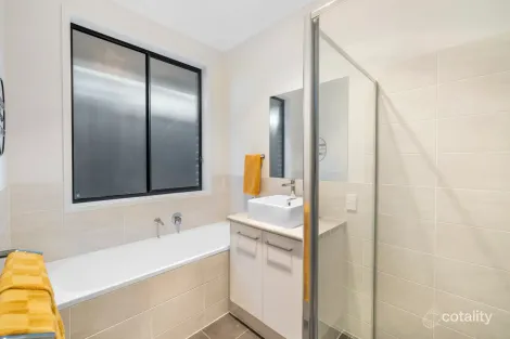 Property photo of 59 Amblemead Drive Mount Barker SA 5251