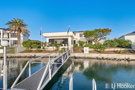 Property photo of 14 Raby Bay Boulevard Cleveland QLD 4163