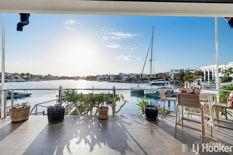 Property photo of 14 Raby Bay Boulevard Cleveland QLD 4163